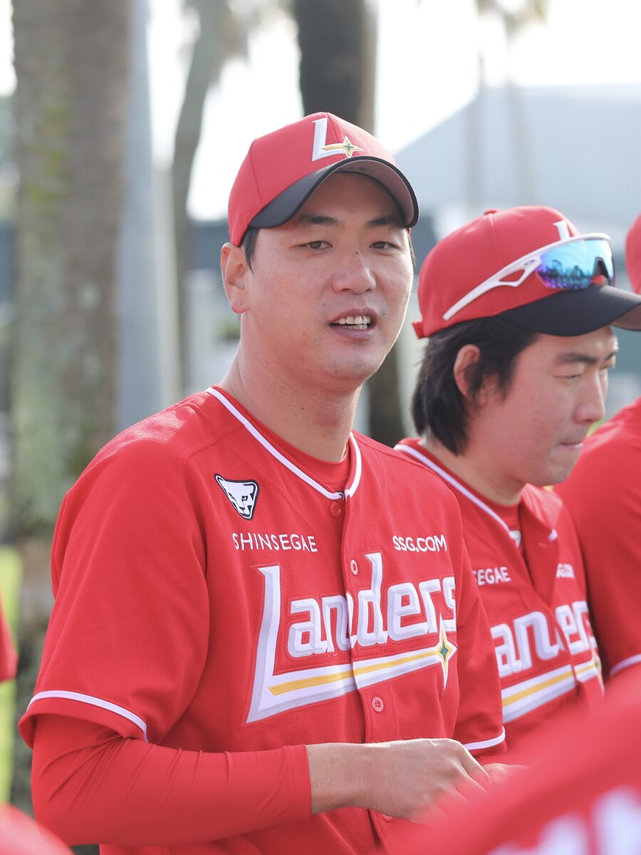 ▲ ABS존을 지나치게 의식했다고 털어놓은 김광현은 원래 투구 패턴으로 돌아가 답을 찾는다는 각오다 ⓒSSG랜더스