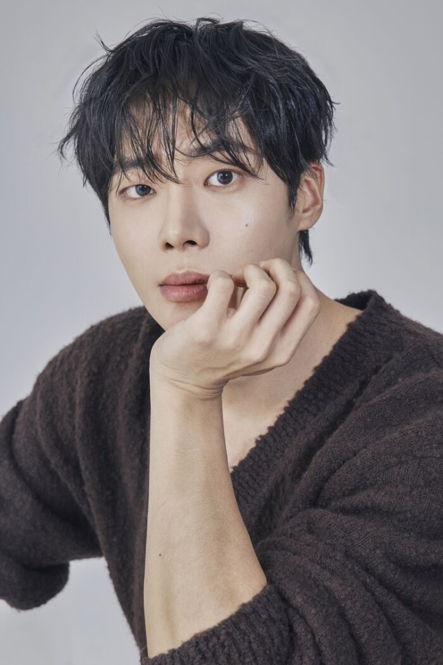 추영우, SNS 팔로우 논란에 입 열었다 "불편하셨다면 죄송, 책임감 가질 것"