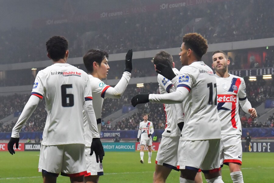 ▲ 르망과의 쿠프 드 프랑스 16강전에서 풀타임을 소화하며 2-0 승리를 견인한 파리 생제르맹 미드필더 이강인. ⓒ연합뉴스/REUTERS/AFP