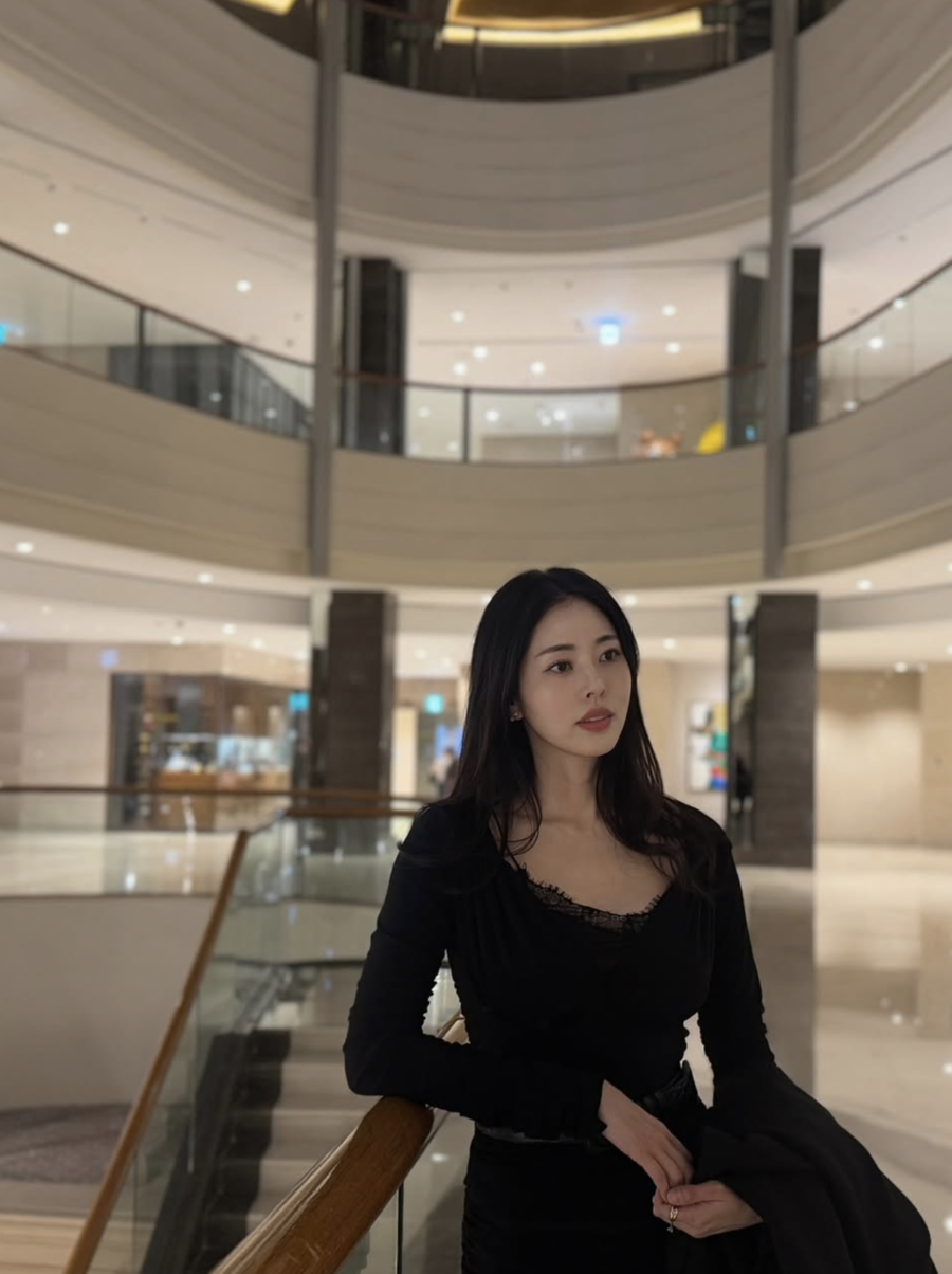 '새 신부' 서동주, 결혼 앞두고 바디라인 드러나는 블랙 여신룩 공개
