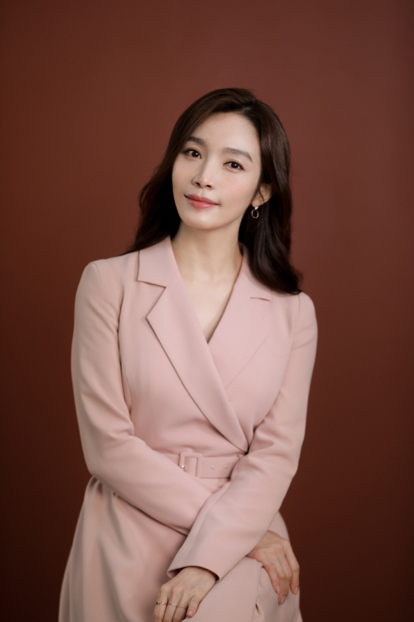 이민영, '솔로라서' 전격 출연…10년 만에 '솔로 라이프' 최초 공개