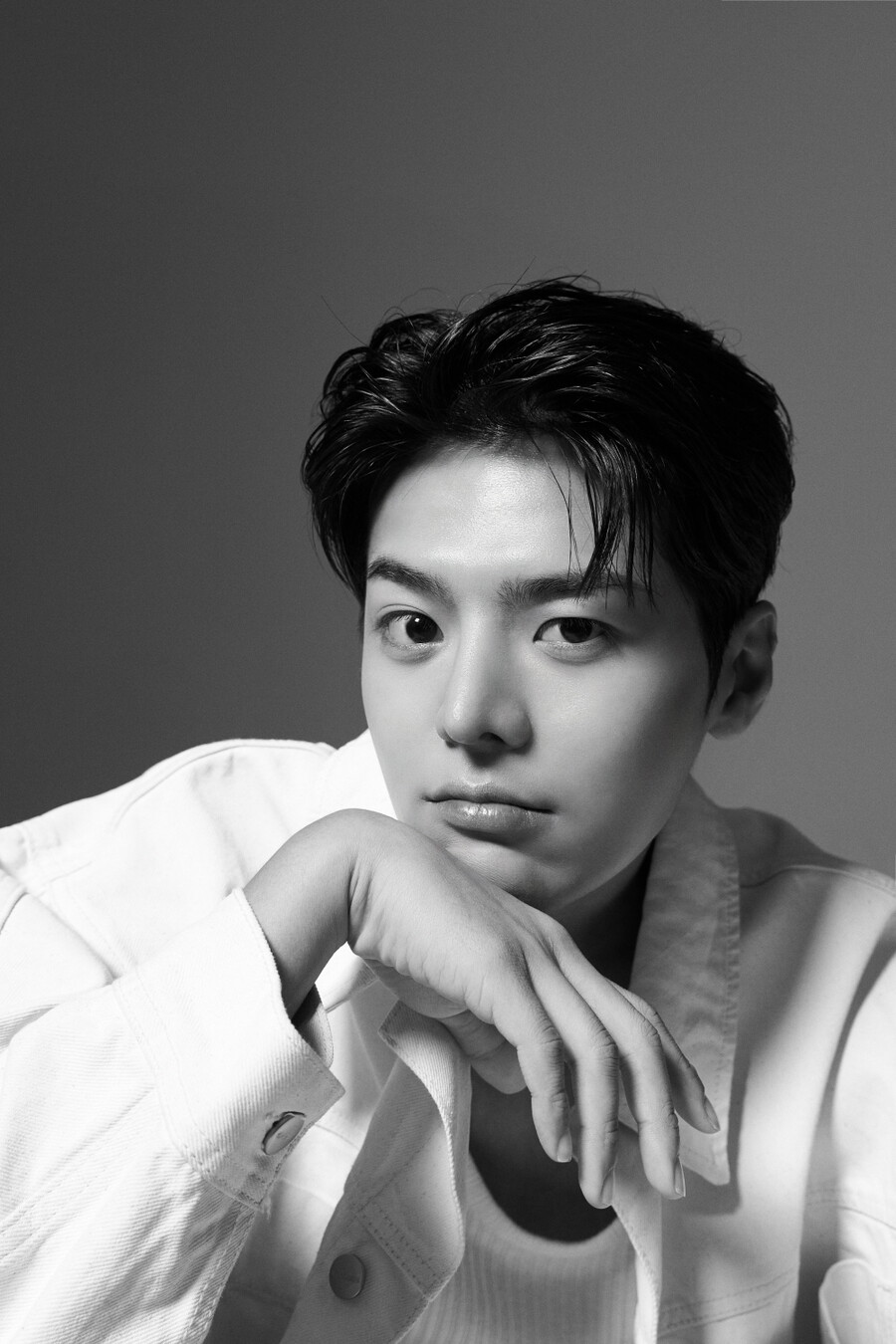 려운, '나미브' 다음은 '약한영웅2'…2025년도 달린다