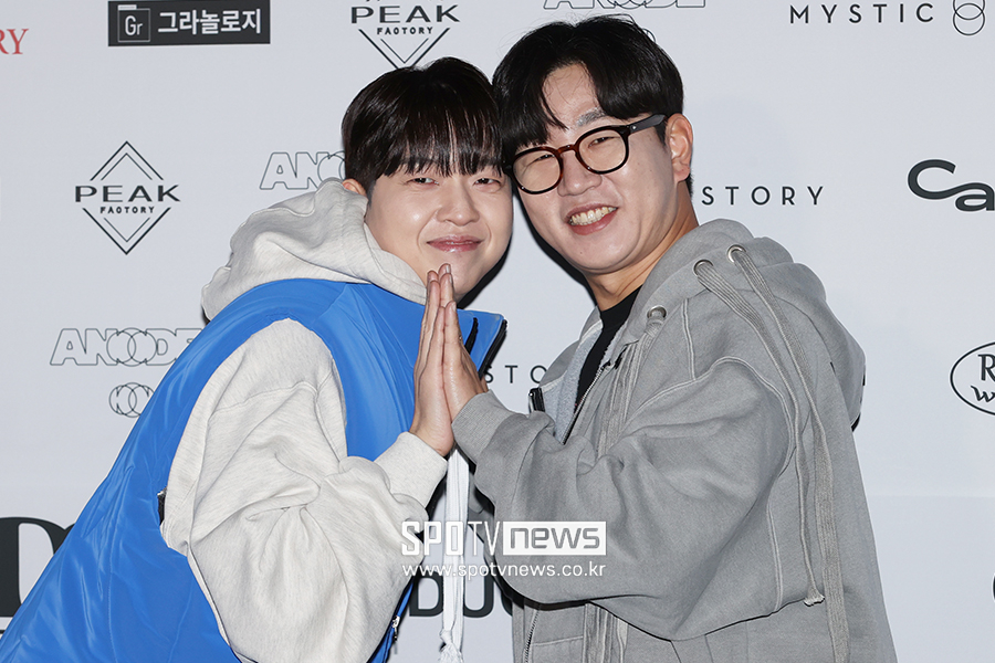 [포토S] 유재필-정호철, 앙드레김 포즈