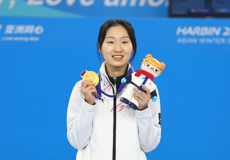 ▲ 최민정은 2022 베이징 동계 올림픽 금메달 이후 1년을 쉬고 대표팀에 복귀해 자신의 역량을 제대로 보여줬다. ⓒ연합뉴스