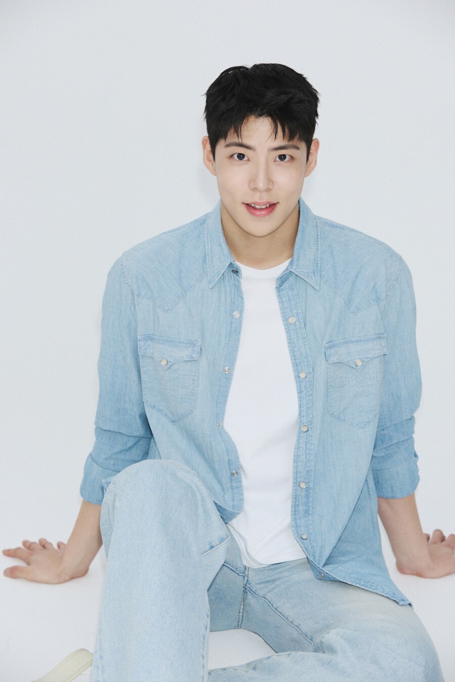 차차기작까지 확정…최우성 새 프로필로 청량 매력 발산