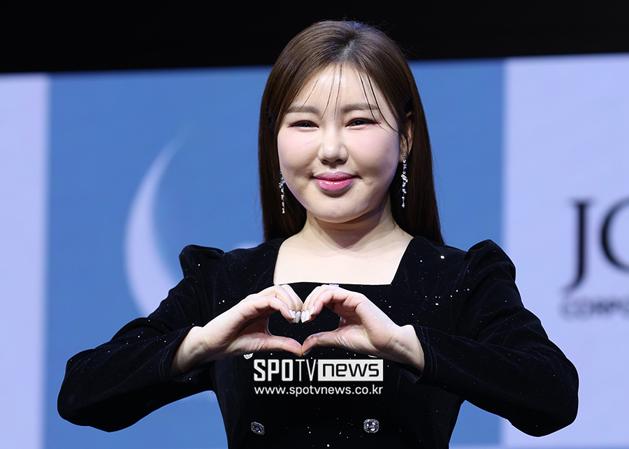 송가인 "심수봉 곡 받은 첫 번째 후배…영광스럽고 감사해"