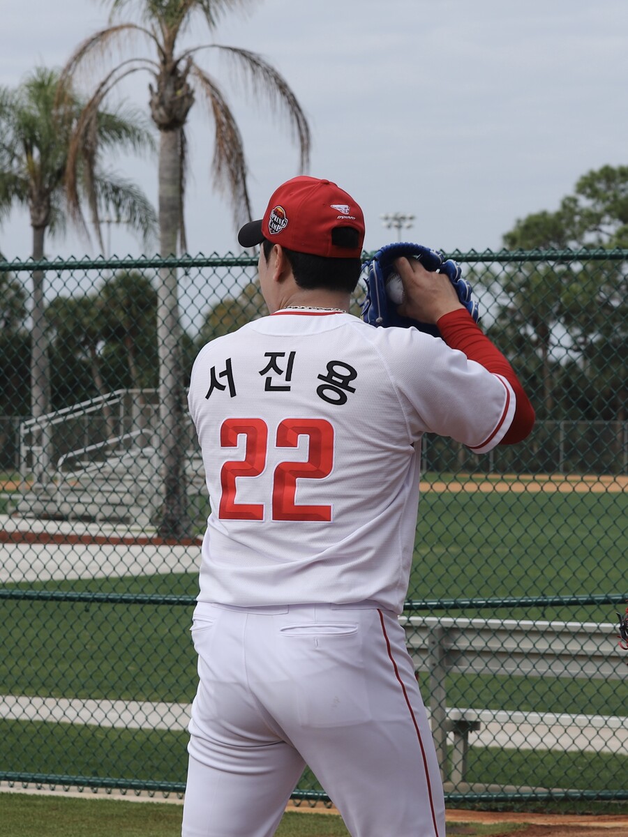▲ 전형적인 슬로스타터였던 서진용은 예년보다 더 철저한 준비로 몸 상태를 끌어올리며 필승조 편입을 확정한 상태다 ⓒSSG랜더스