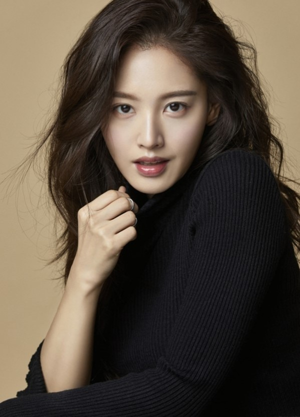 ▲ '리버스'에 출연하는 배우들, 위부터 고수, 서지혜, 김재경. 제공|아웃런브라더스픽처스