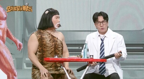 ▲ '개그콘서트'가 KBS2 비드라마 화제성 순위에서 1위를 차지했다. 사진은 '개그콘서트' 인기 코너인 '데프콘 썸 어때요'(위 사진)와 '오스트랄로 삐꾸스'. 제공|KBS