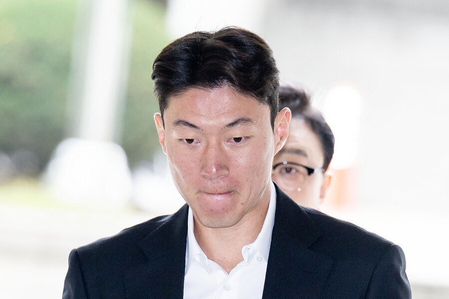 ‘국가대표 사실상 완전 퇴출’ 황의조, 불법촬영 혐의로 징역 1년·집행유예 2년 선고