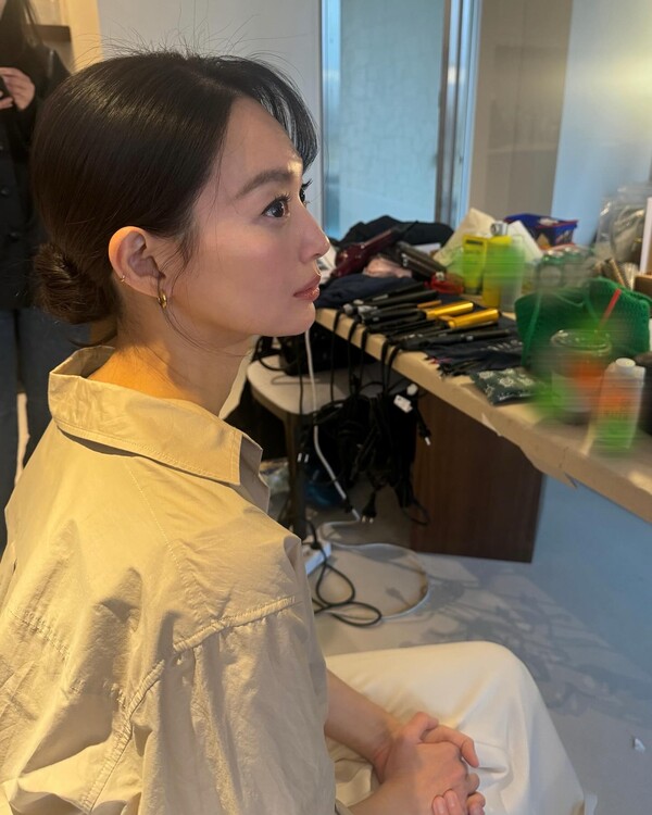 신민아, ♥김우빈이 이 모습에 반했네…밸런타인데이에 더 빛나는 미모