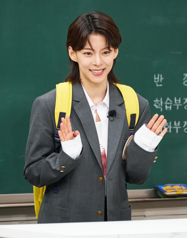 '34세' 정혜인, 최고의 노안 스타 뜬다 "중1때 웨딩화보 찍어"(아는형님)