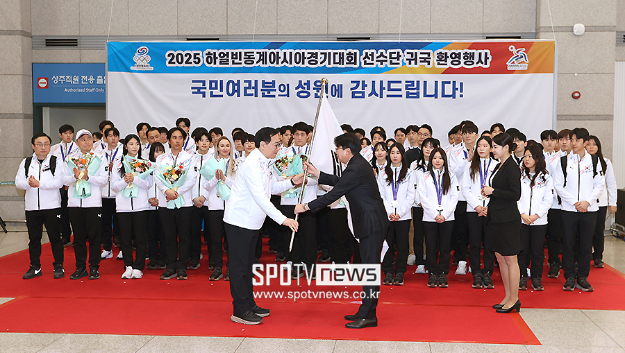 ▲ 최홍훈 선수 단장 대한체육회 윤성욱 사무총장 ⓒ곽혜미 기자
