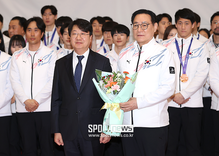 ▲ 대한체육회 윤성욱 사무총장 최홍훈 선수 단장 ⓒ곽혜미 기자