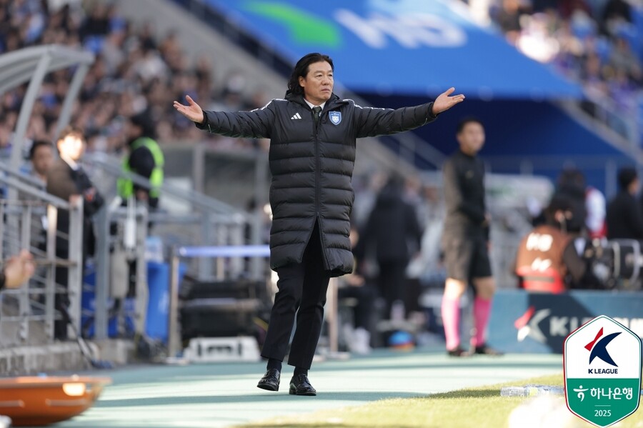 “빌드업 축구도 아닌데” 울산 김판곤 감독, 충격패에 ‘깊은 한숨’…승격팀 안양 제대로 일냈다 [SPO 현장]