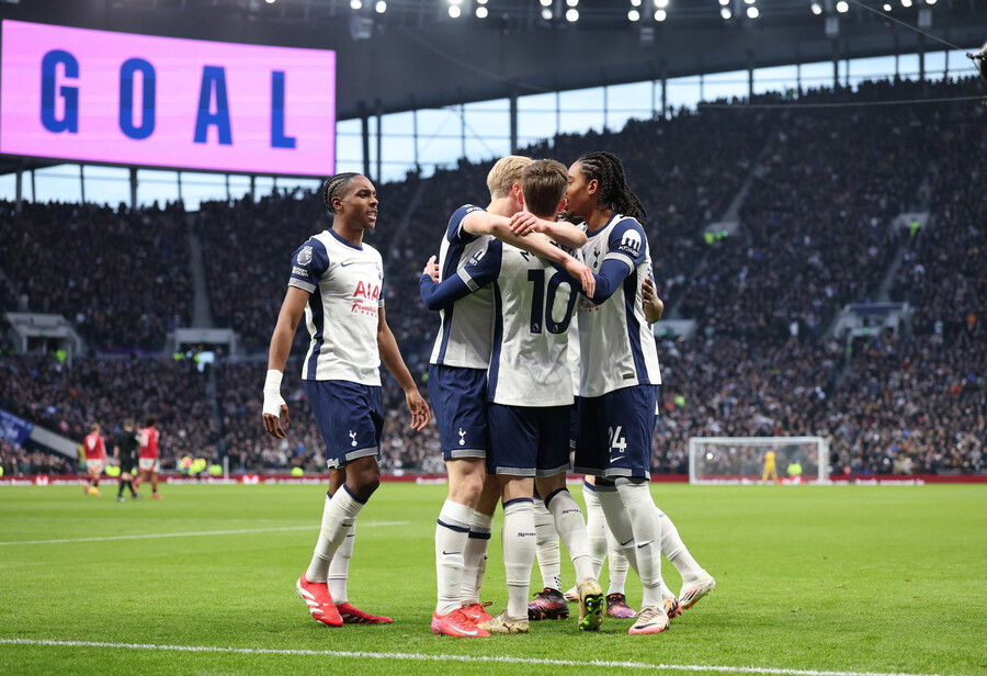 ▲ 제임스 매디슨의 결승골로 맨체스터 유나이티드를 1-0으로 꺾은 토트넘 홋스퍼. ⓒ연합뉴스/REUTERS