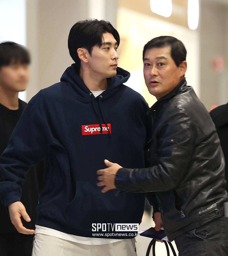 '아빠' 이종범, 이제 이정후 홈런 못봐서 어쩌나…아들은 "떨어져 있을때 더 잘했다" 너스레