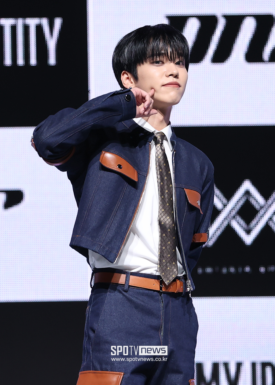 [포토S] 온앤오프 유, '귀엽게 볼 콕!'