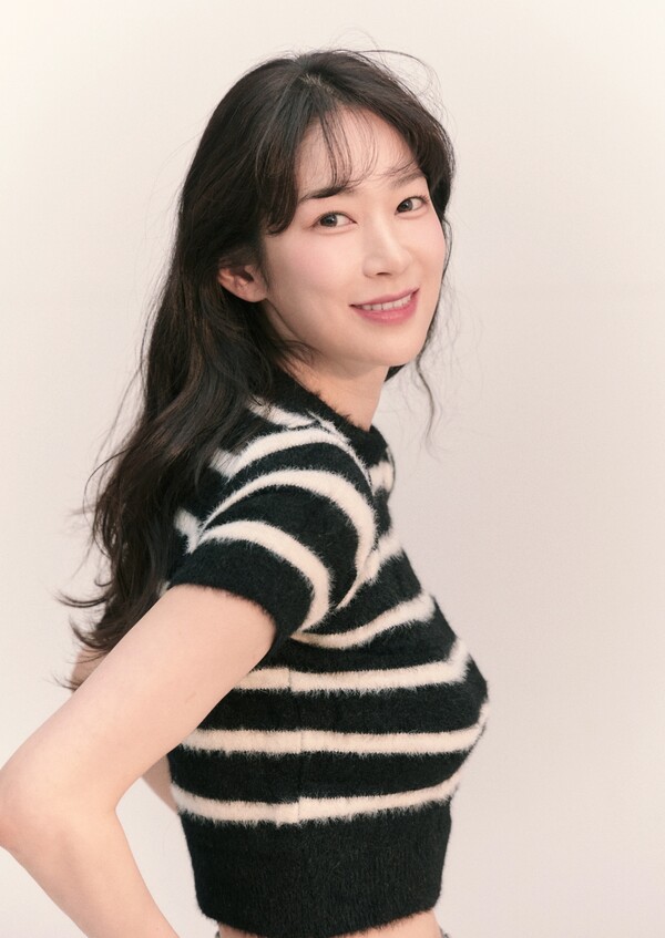 ▲ 팀네오와 손을 잡은 오혜원. 제공|팀네오