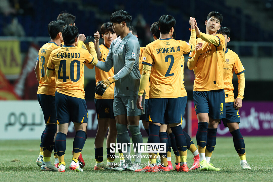 [현장 REVIEW] “로테이션 돌려도 이정효 축구는 먹힌다” 광주, 부리람에 0-2→2-2 비기며 ‘한국팀 유일 조기 16강 진출’ 저력 입증 
