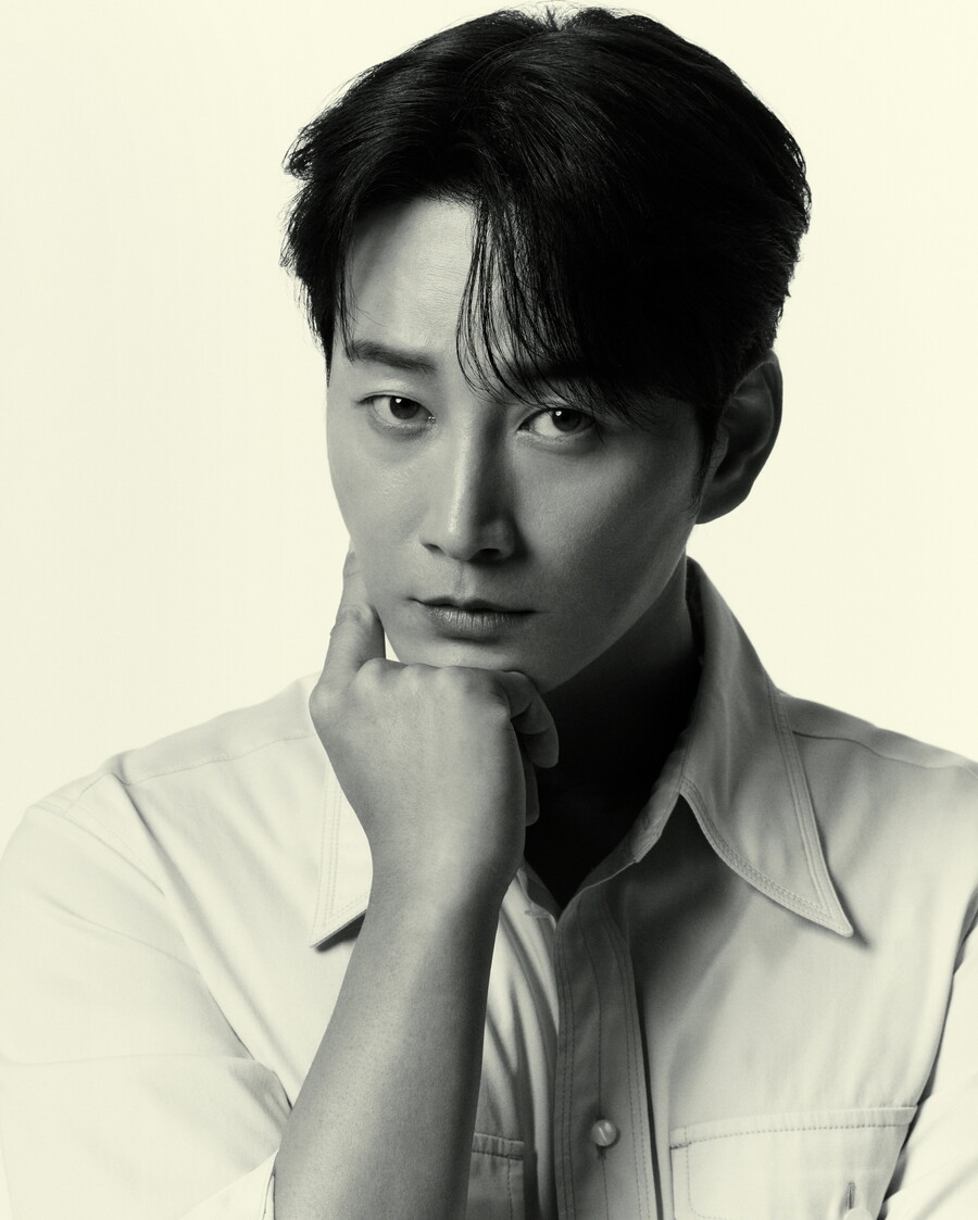 '원경' 이현욱 "19금 장면, 방송 보고 놀라…많이 울고 괴로웠다"[인터뷰②]