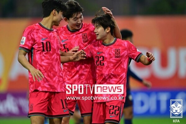 ▲ 태국전에서 골을 넣은 윤도영(맨 오른쪽). ⓒ대한축구협회
