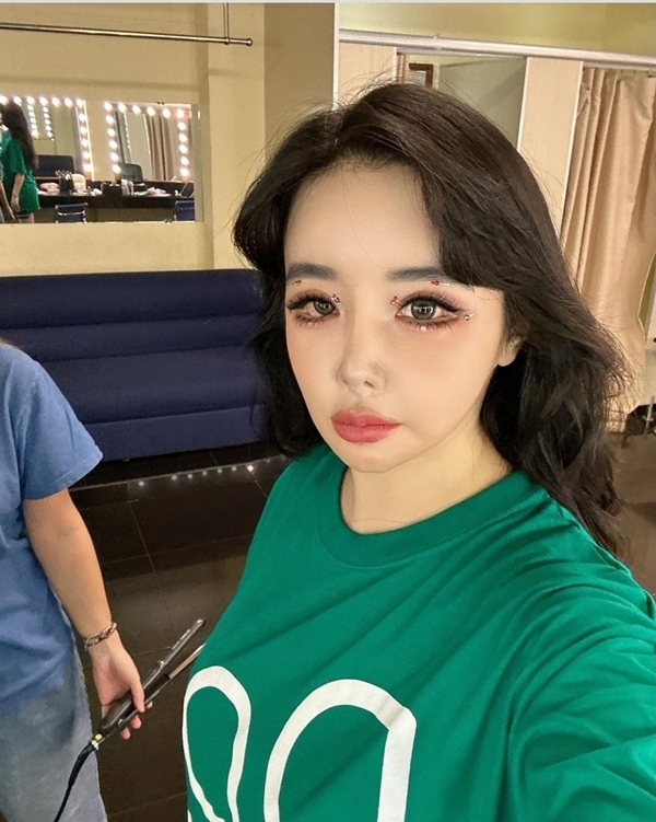 "사실무근"이라는데…박봄 "셀프 아니다, 이민호가 시켰다" 또 횡설수설[종합]