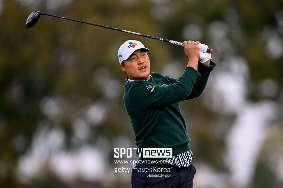 '3타 줄였지만' 이경훈, PGA 멕시코 오픈 2라운드서 한 타 차로 컷 탈락