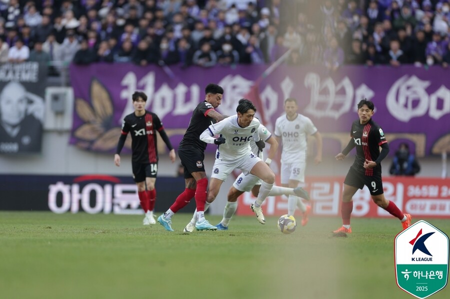 ▲ FC서울과 FC안양이 연고지 더비를 벌였다. ⓒ한국프로축구연맹