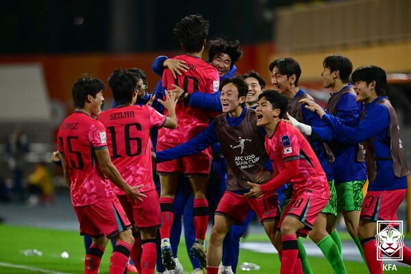 'PK 3개' 선방 홍성민-'포스트 김민재' 신민하 2골 한국, 우즈벡과 승부차기 대혈투 4강행…U-20 월드컵 진출