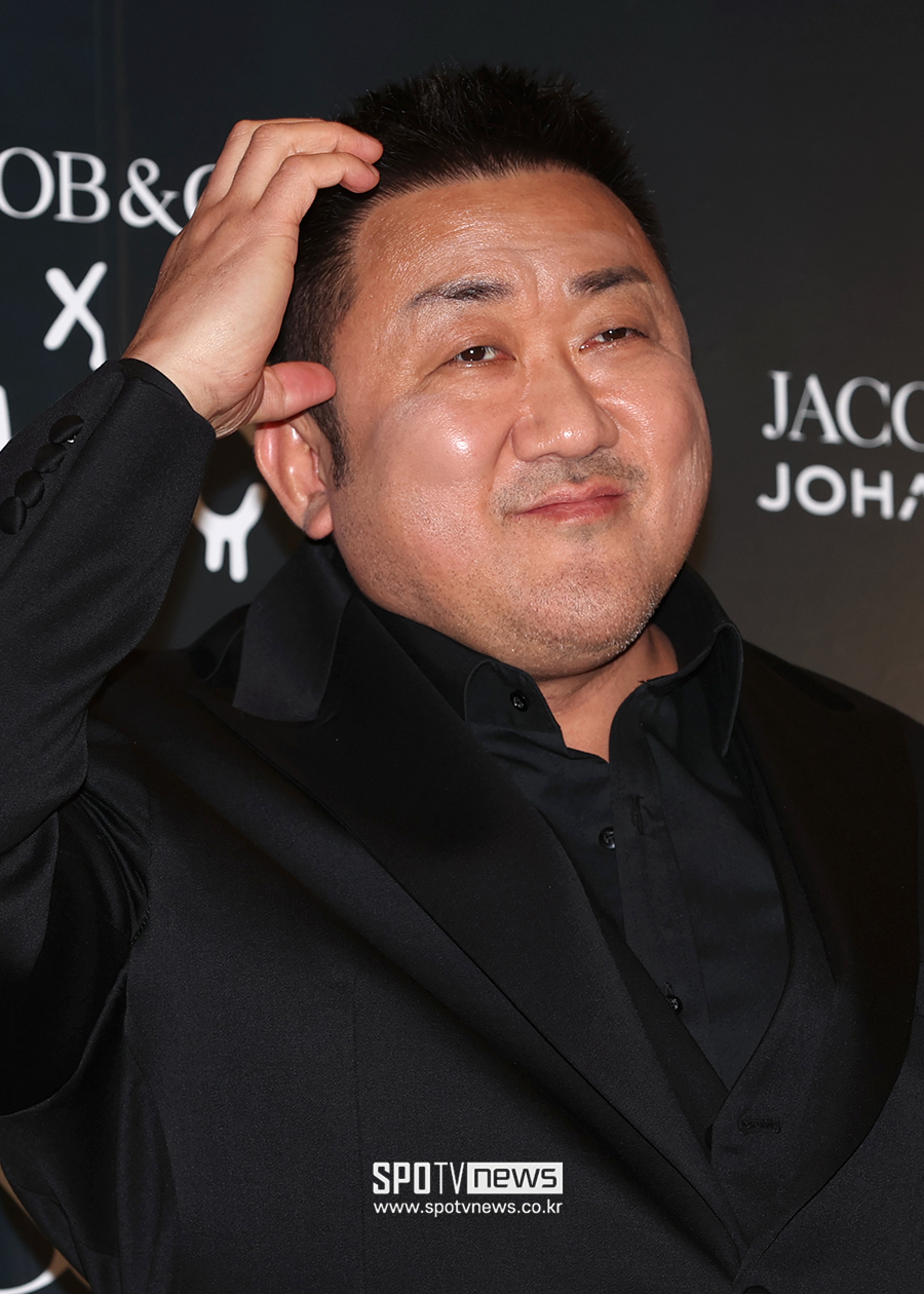 [포토S] 마동석, '마블리의 두개골 하트'