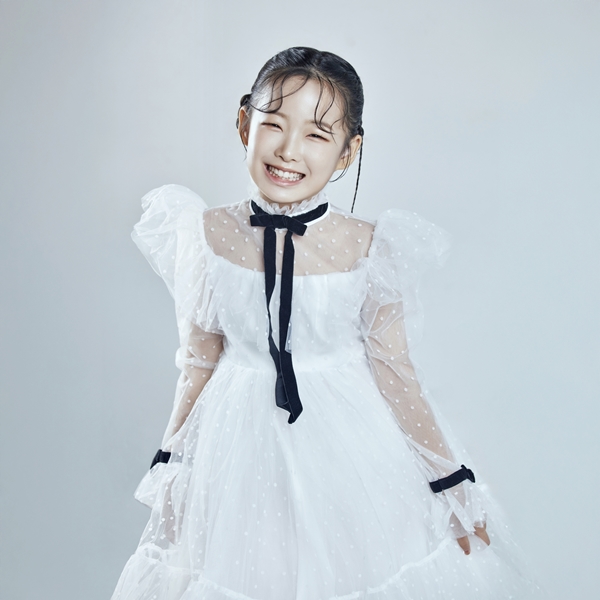 이수연, '상사화'도 100만뷰 달성…'내 이름 아시죠' 이어 식지않는 상승세