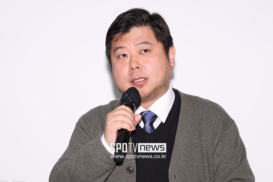 [포토S] 토론하는 한국매니지먼트연합 이남경 국장