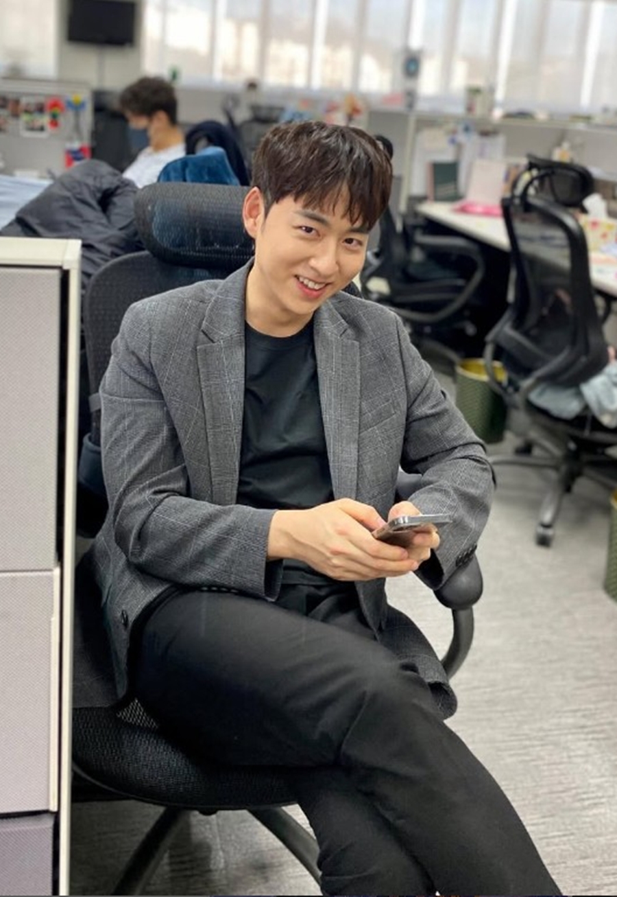 MBC, 넥스트 김대호 찾았다…이휘준 아나, '오늘N' 진행자 발탁[종합]