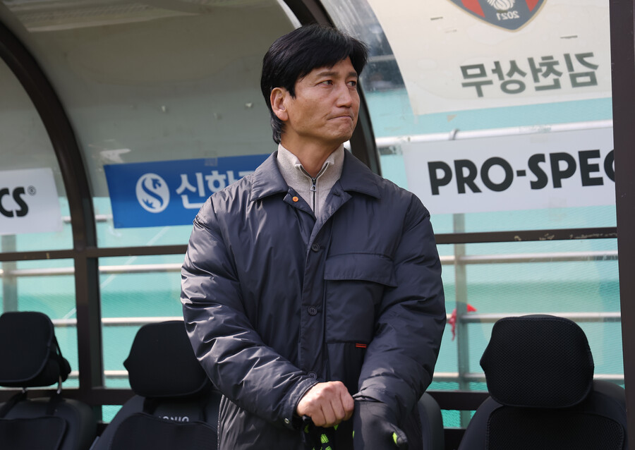 잔디 상태가 나빠 하고 싶은 축구를 못해 아쉬운 정정용 "경기장 환경이 아쉬워"