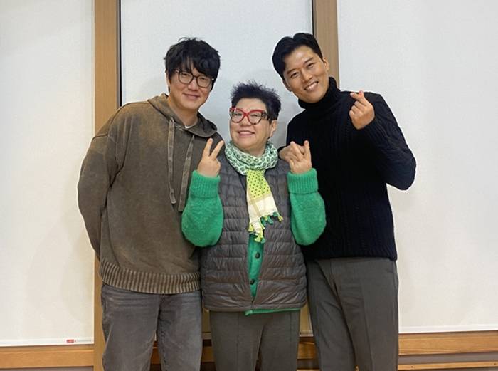 성시경, 27세 연상 대선배에 "예뻐 죽겠다" 돌직구 애정 공세('여성시대')