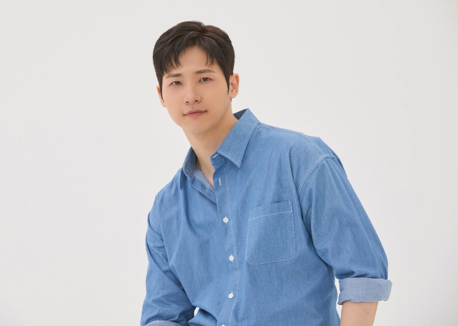 B1A4 신우, '여신님이 보고 계셔' 대장정 마무리 "뜨겁게 사랑했던 작품"