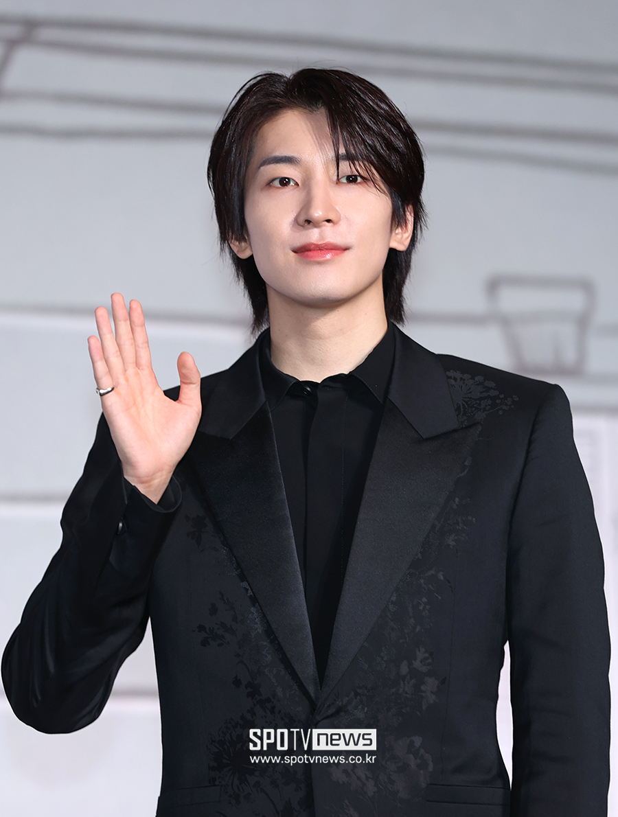 세븐틴 원우, 4월 3일 군 복무 시작…정한 이어 팀 내 두 번째[전문]