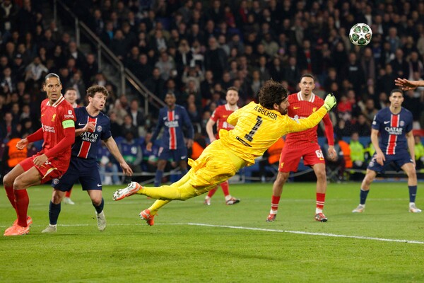 [UCL REVIEW]이강인 결장 PSG, 슈팅 수 28-2 실속 없는 축구하며 리버풀에 0-1 패배