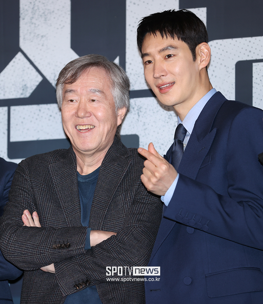 '협상의 기술' 안판석 PD "이제훈, 회장님 오시는 느낌…나도 모르게 손 모아"