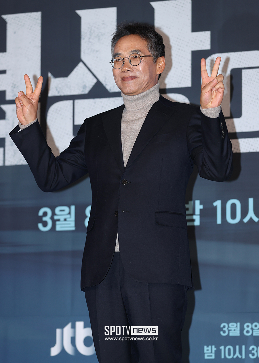 [포토S] 오만석, '브이 브이!'