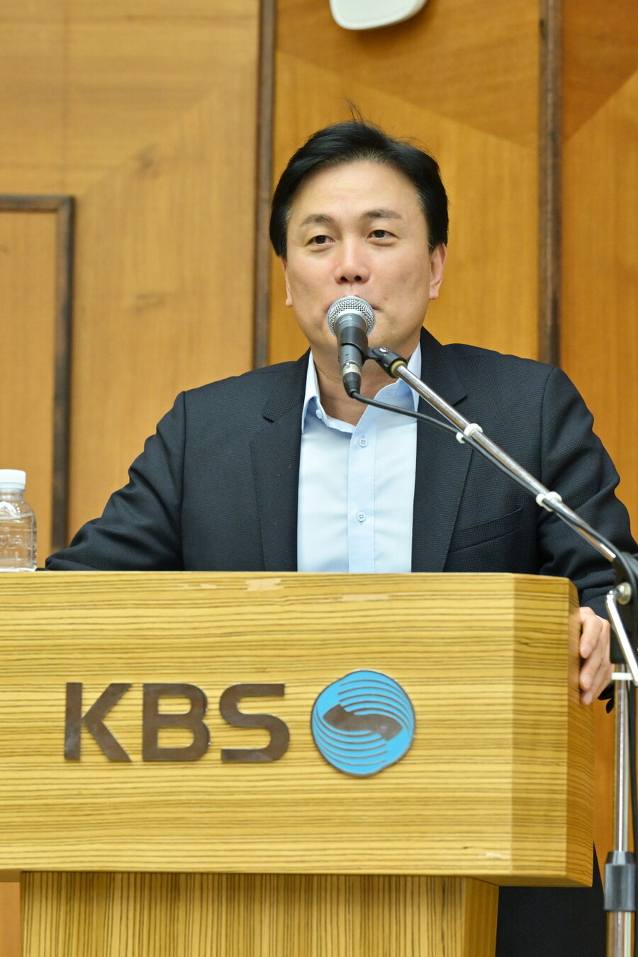 KBS 예능센터장 "폐지 '홍김동전', '도라이버'로 글로벌 1위? 공영방송과 OTT의 차이"