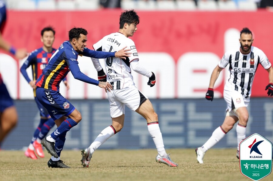 '짜증' 린가드 이번엔 경기력에 불만…서울, 수원FC와 0-0 무승부 → 2경기 연속 무득점