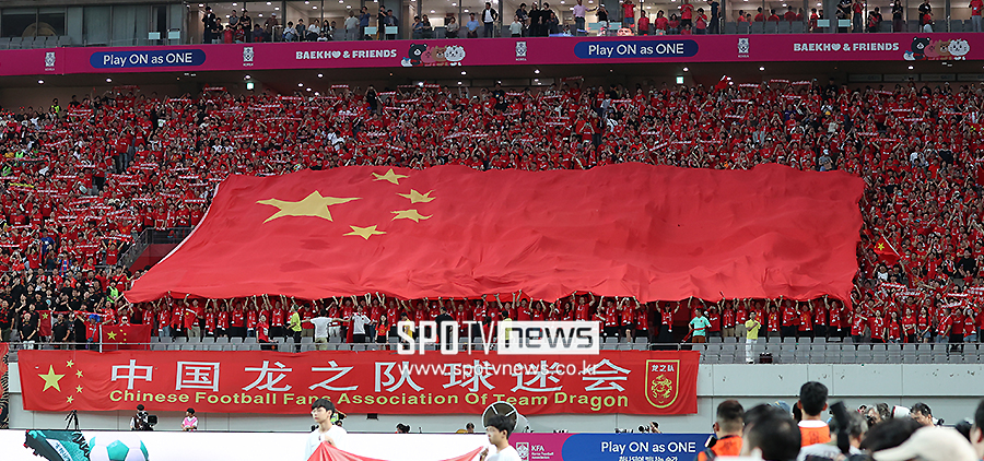 ▲ 중국 매체 '지니우싱웬'은 "FIFA의 결정에는 단순한 스포츠적 요소뿐만 아니라 경제적 요인도 포함될 가능성이 크다". 월드컵은 FIFA의 가장 큰 수익원이자, 전 세계에서 가장 많은 시청자를 확보하는 이벤트다"라고 분석했다. ⓒ곽혜미 기자