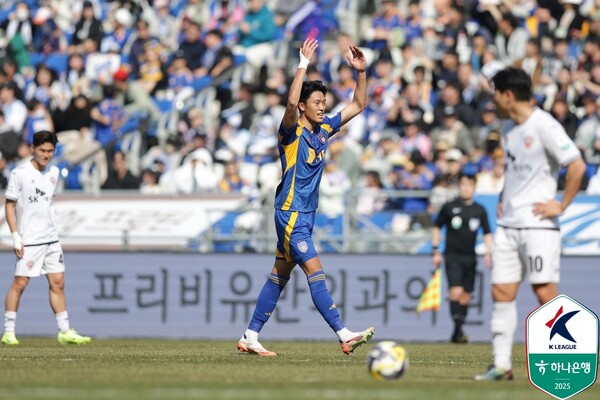 ▲ 울산 HD 스트라이커 허율이 제주 SK전에서 2골을 넣으며 2-0 승리에 기여했다. ⓒ한국프로축구연맹