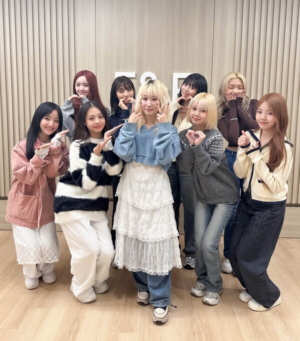 유니스, '전방향미소녀' 노아 만났다…컬래버 기대감 UP