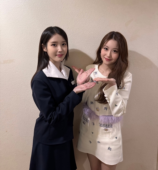 ▲ 아이유(왼쪽)와 오유진. 제공|토탈셋