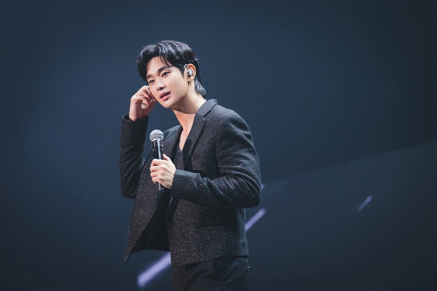 '故김새론 파문' 김수현, 예능 일정 소화했다 "최소화해 진행"[공식]