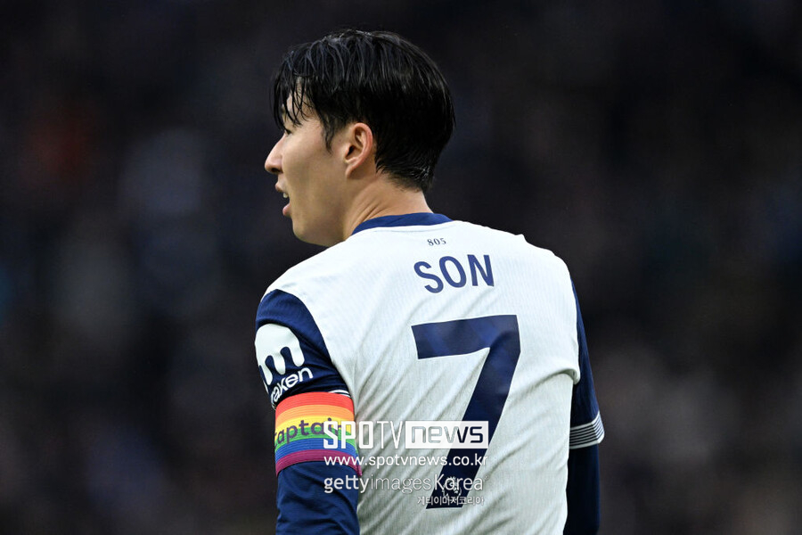 ▲ 아무래도 올해 33세가 된 손흥민이라 경기력에서 노쇠화의 징후가 보일 수밖에 없다. 그래도 토트넘에서 가장 날이 선 공격수인데도 오로지 손흥민만 방출하면 다 해결된다고 보는 듯하다.