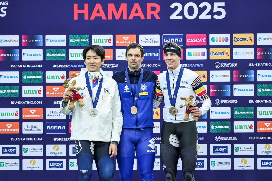 스피드스케이팅 이승훈, 9년 만에 세계선수권 메달 획득...1위와 0.05초차